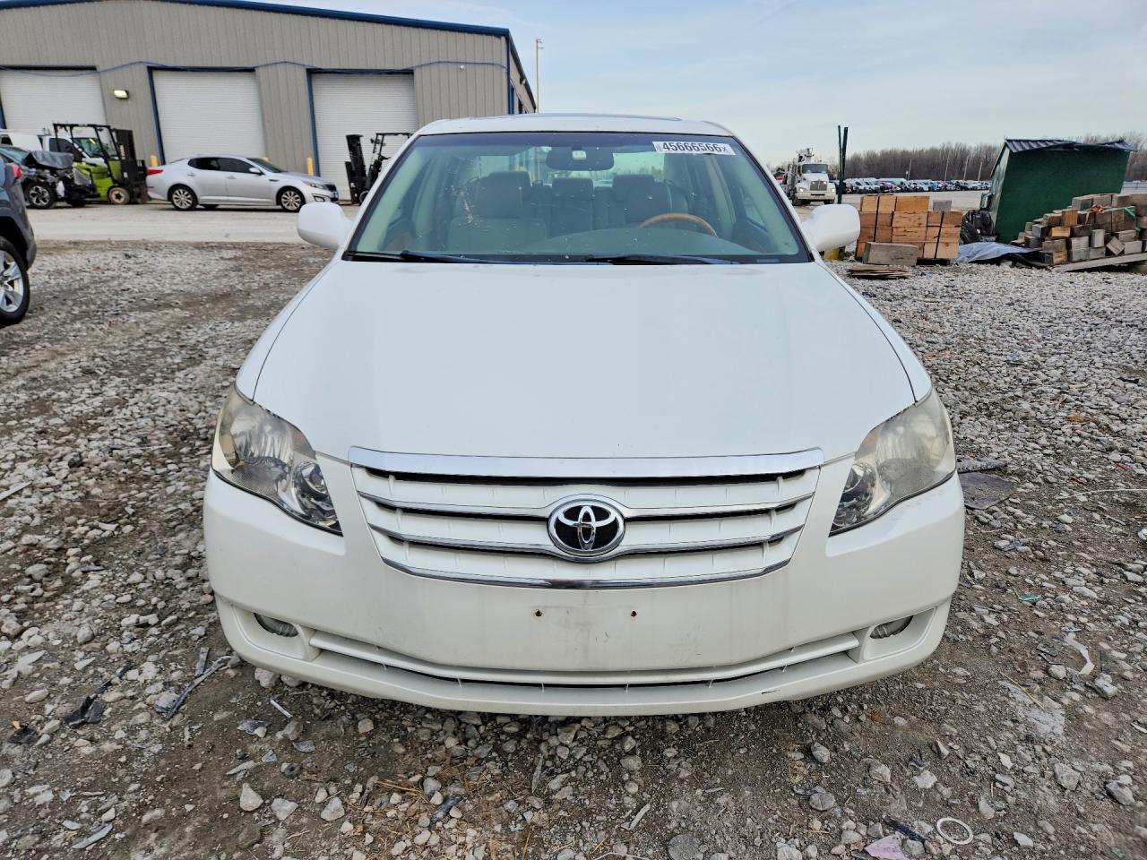 2007 Toyota Avalon - Image 5