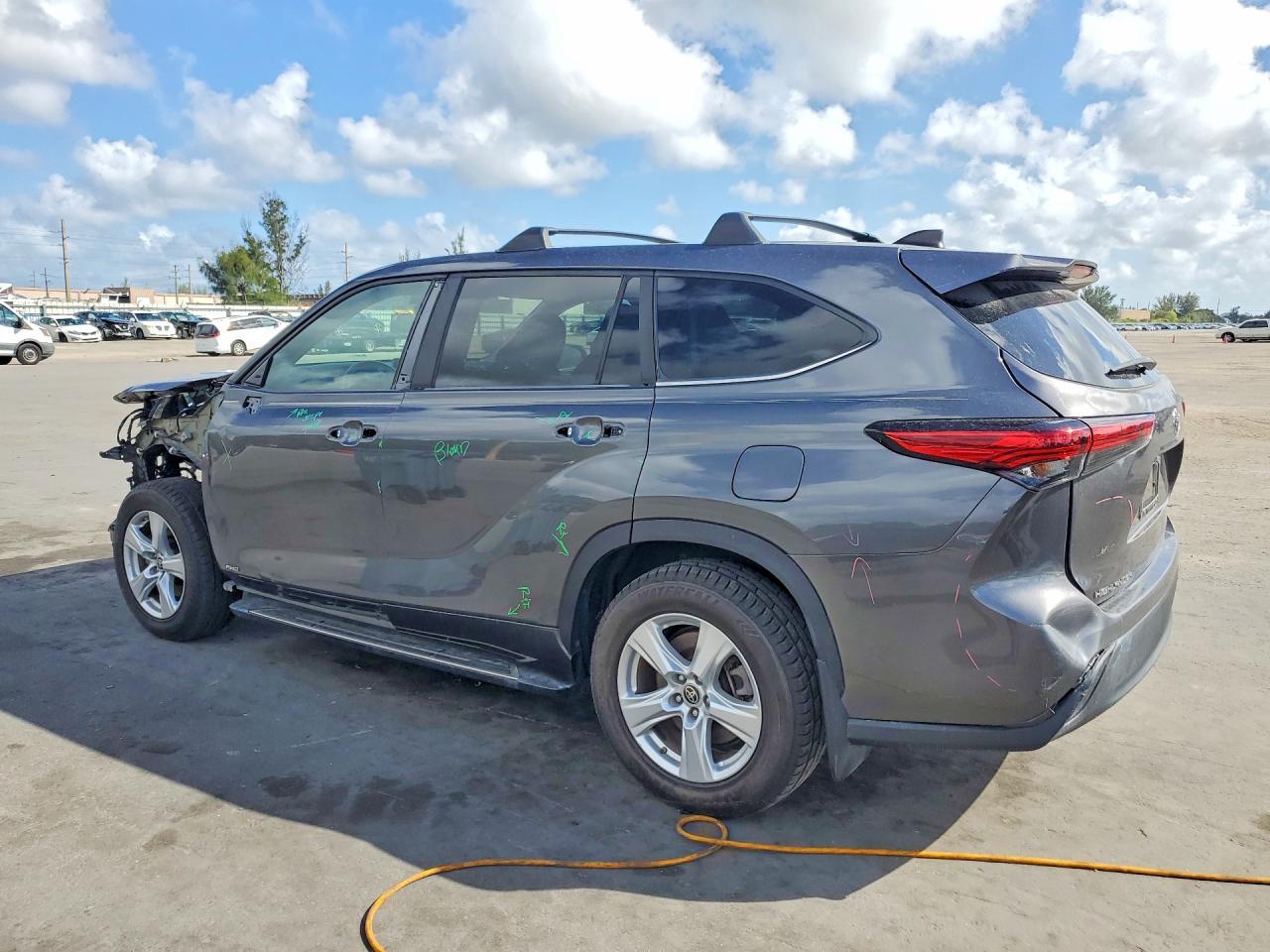 2023 Toyota Highlander Hybrid Le - Фото 2