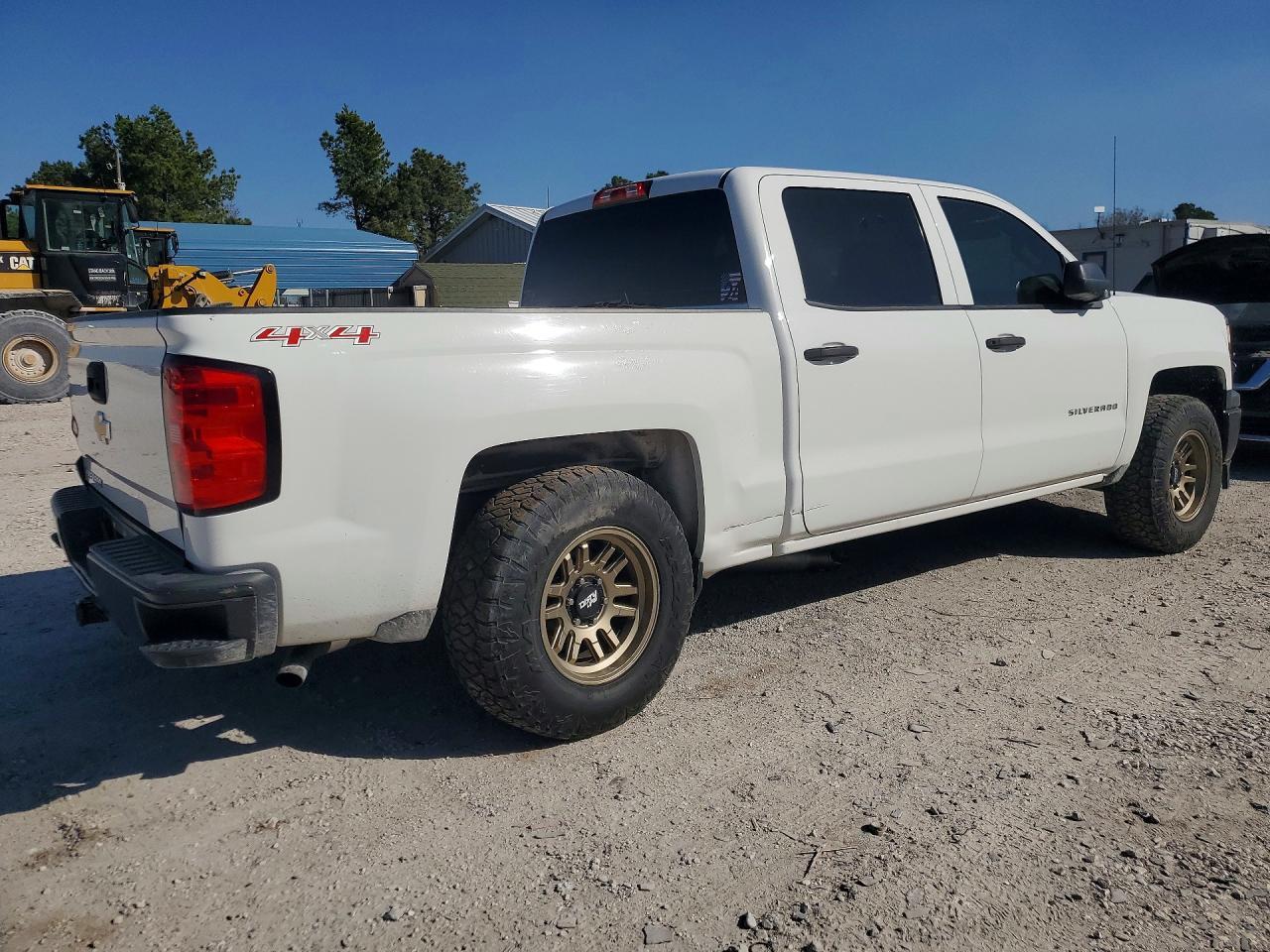 2014 Chevrolet Silverado K1500 - Image 3
