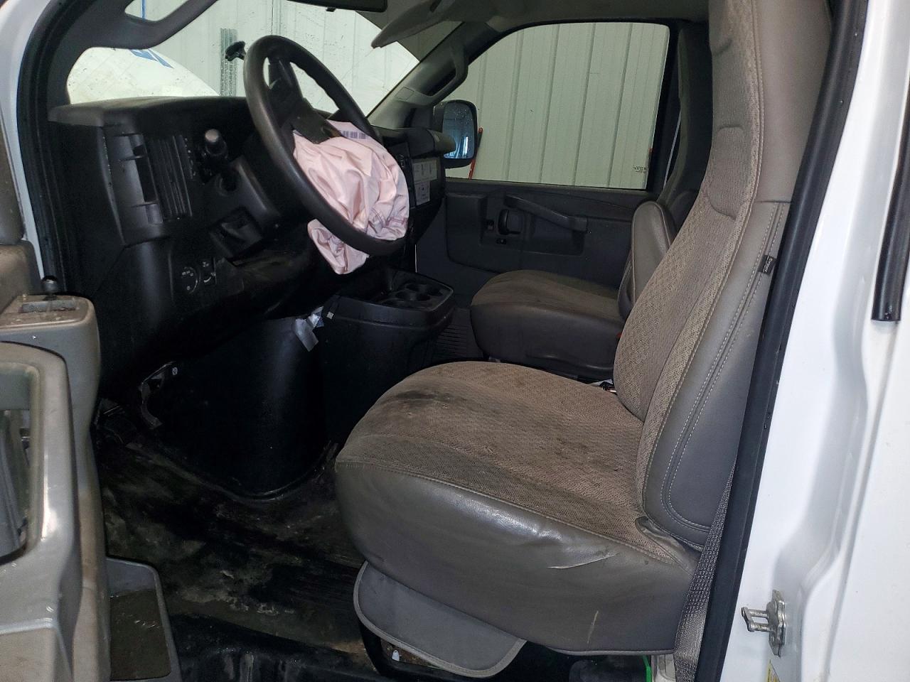 2019 Chevrolet Express G2500 - Фото 7