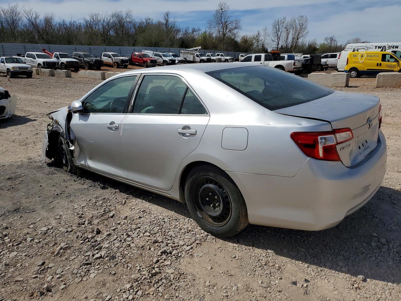 2012 Toyota Camry Le - Image 2