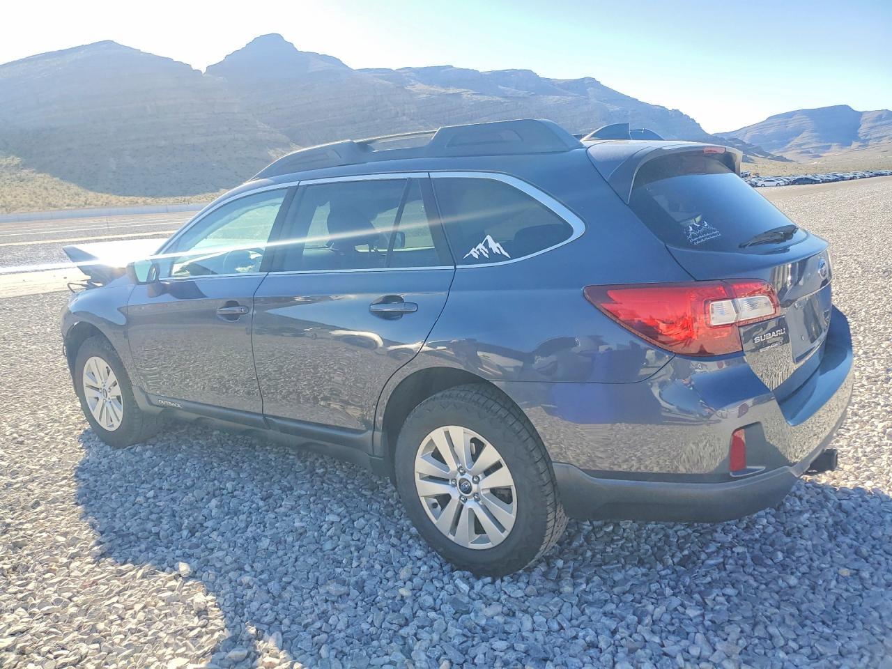 2017 Subaru Outback 2.5I Premium - Фото 2