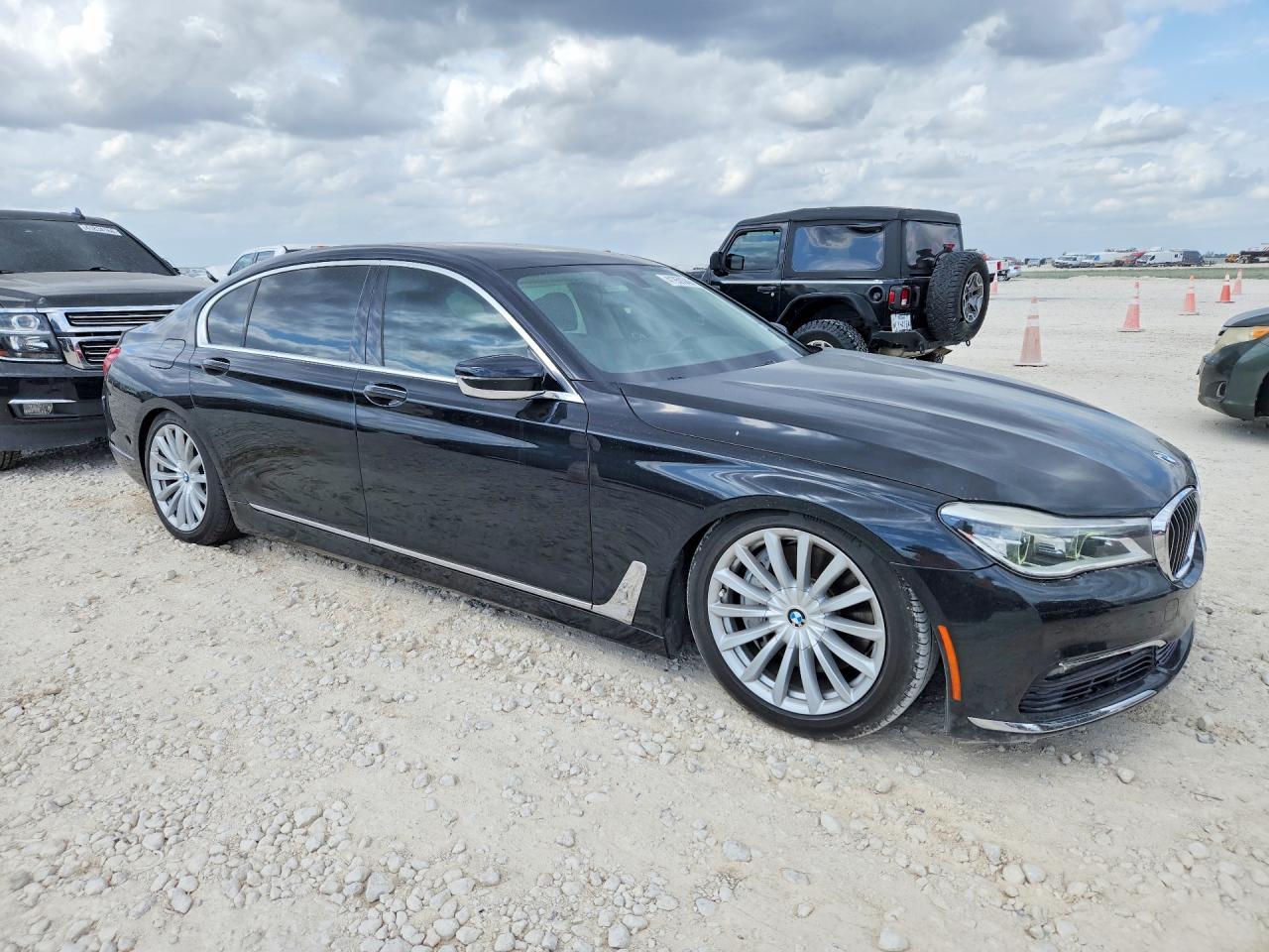 2016 BMW 750 I - Image 4