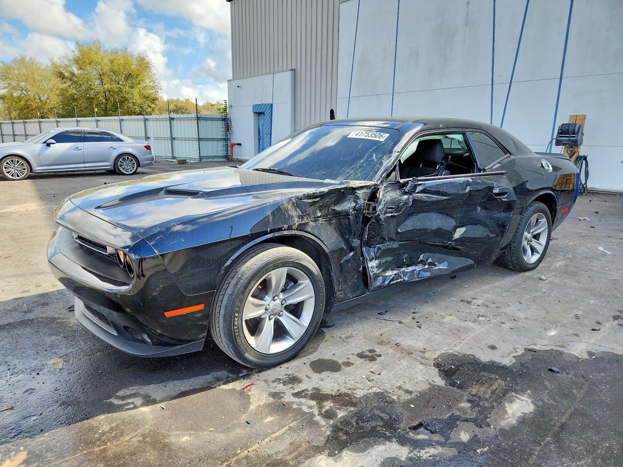 2021 Dodge Challenger Sxt