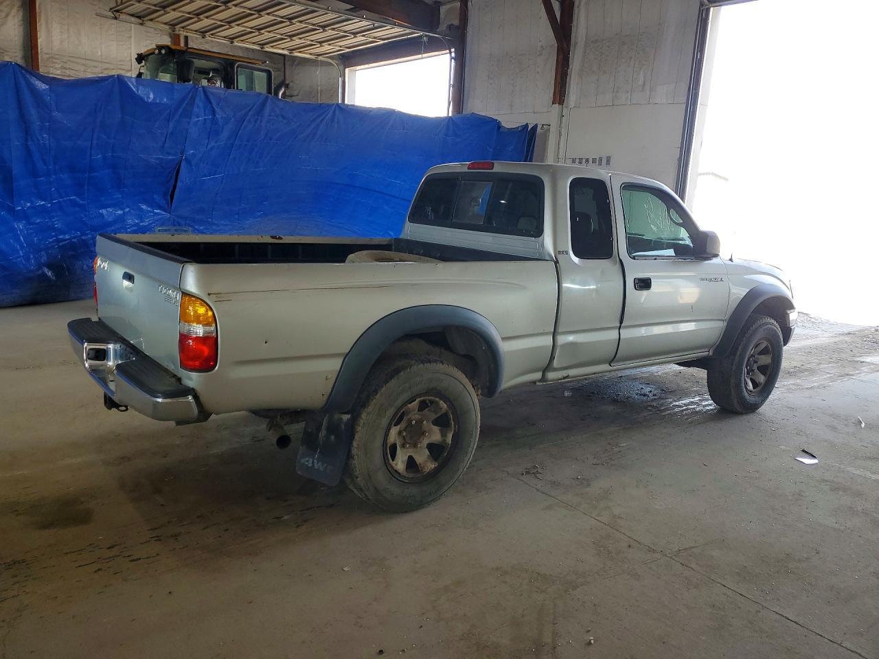 2004 Toyota Tacoma V6 - Image 3