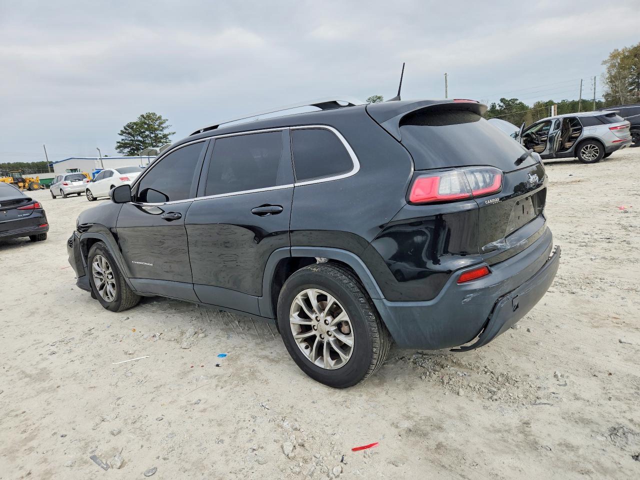 2019 Jeep Cherokee Latitude Plus - Фото 2