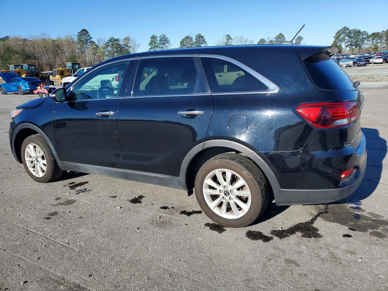 2019 Kia Sorento Lx - Image 2