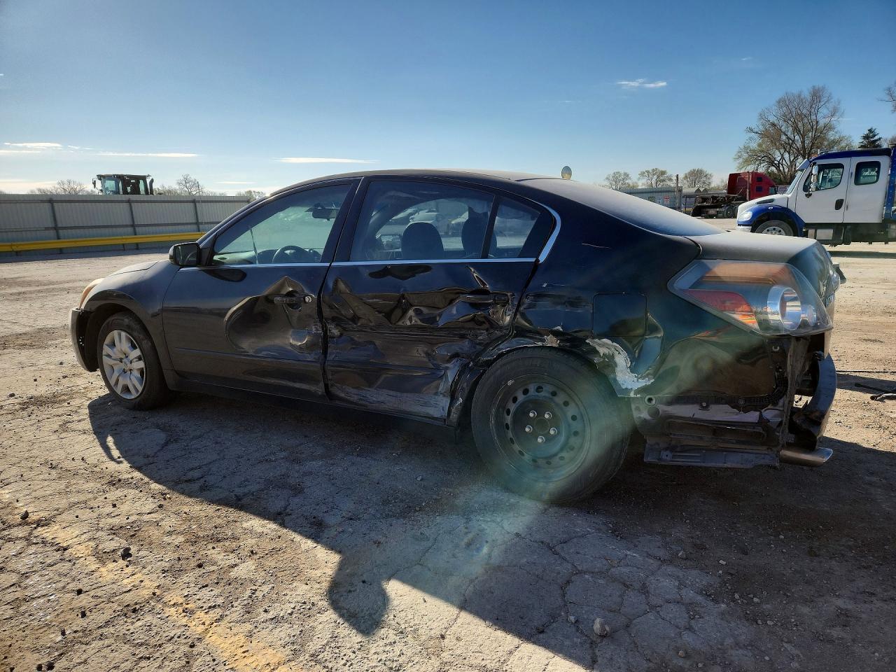 2010 Nissan Altima 2.5 - Image 2