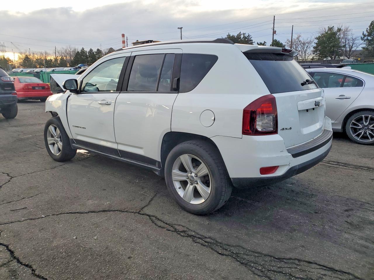 2014 Jeep Compass Sport - Фото 2
