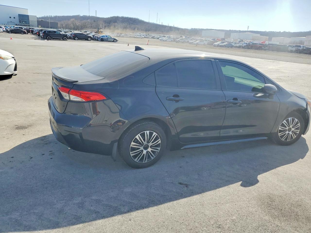 2022 Toyota Corolla Le - Image 3