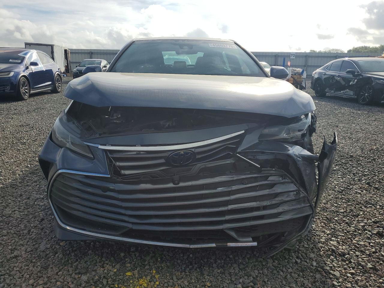 2019 Toyota Avalon Hybrid Limited - Фото 5