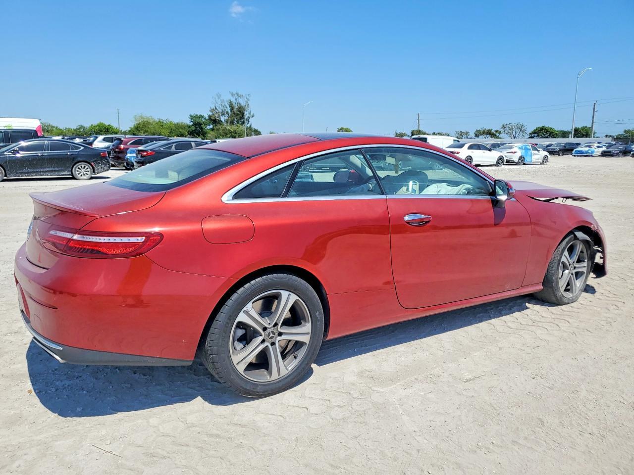 2018 Mercedes-Benz E 400 - Фото 3