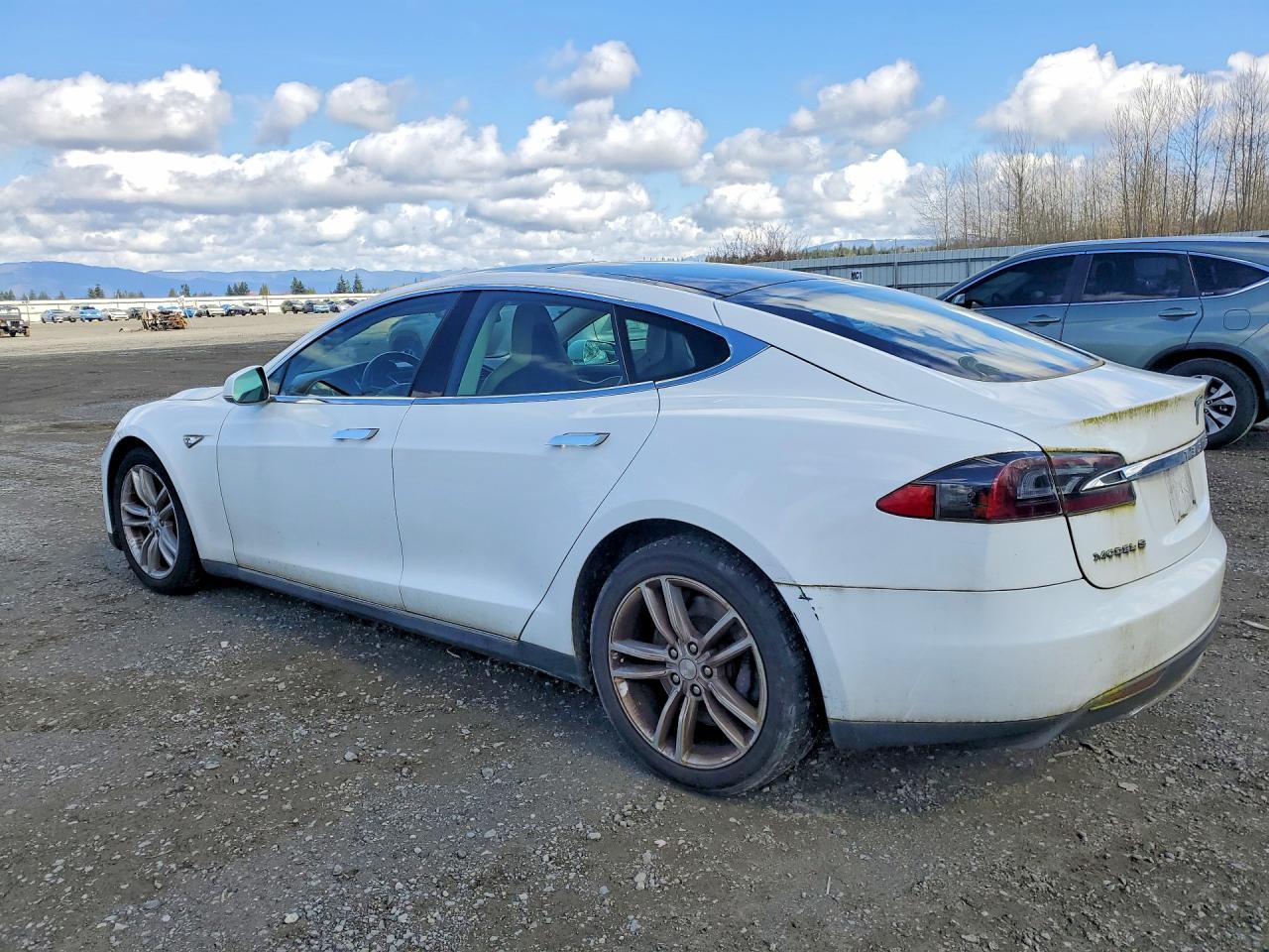 2013 Tesla Model S - Фото 2