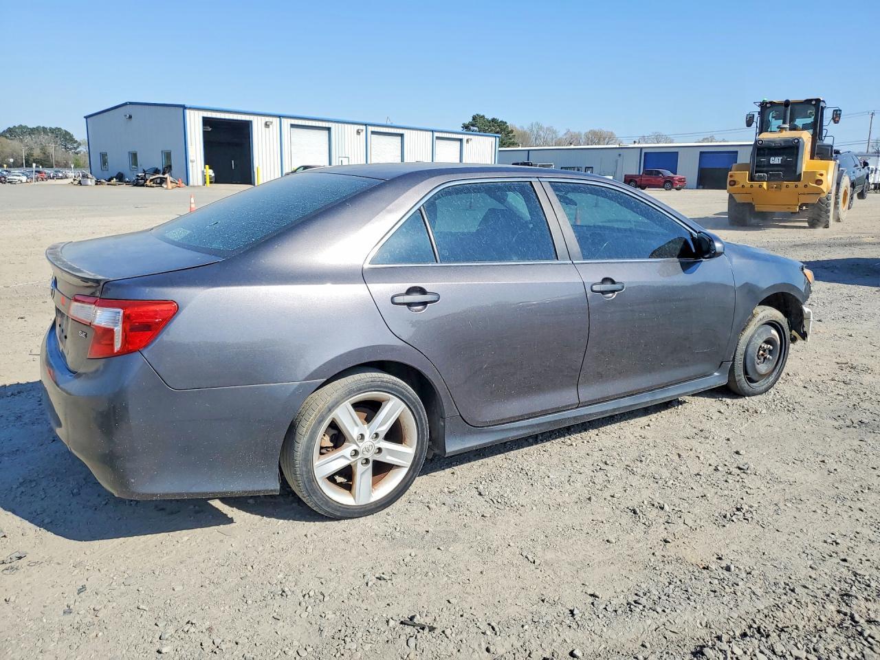 2014 Toyota Camry - Image 3