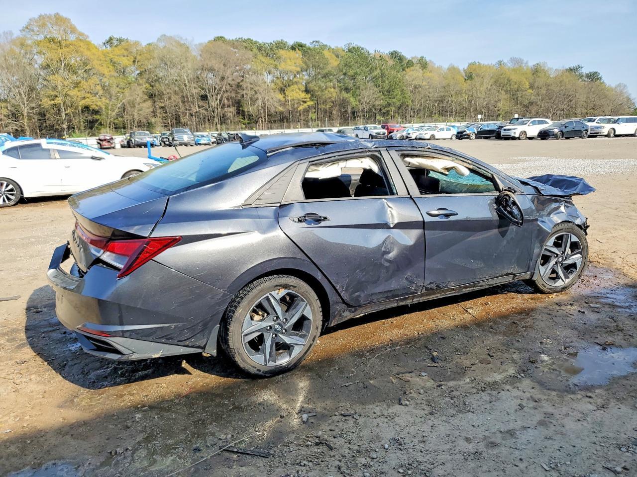 2023 Hyundai Elantra Sel - Фото 3