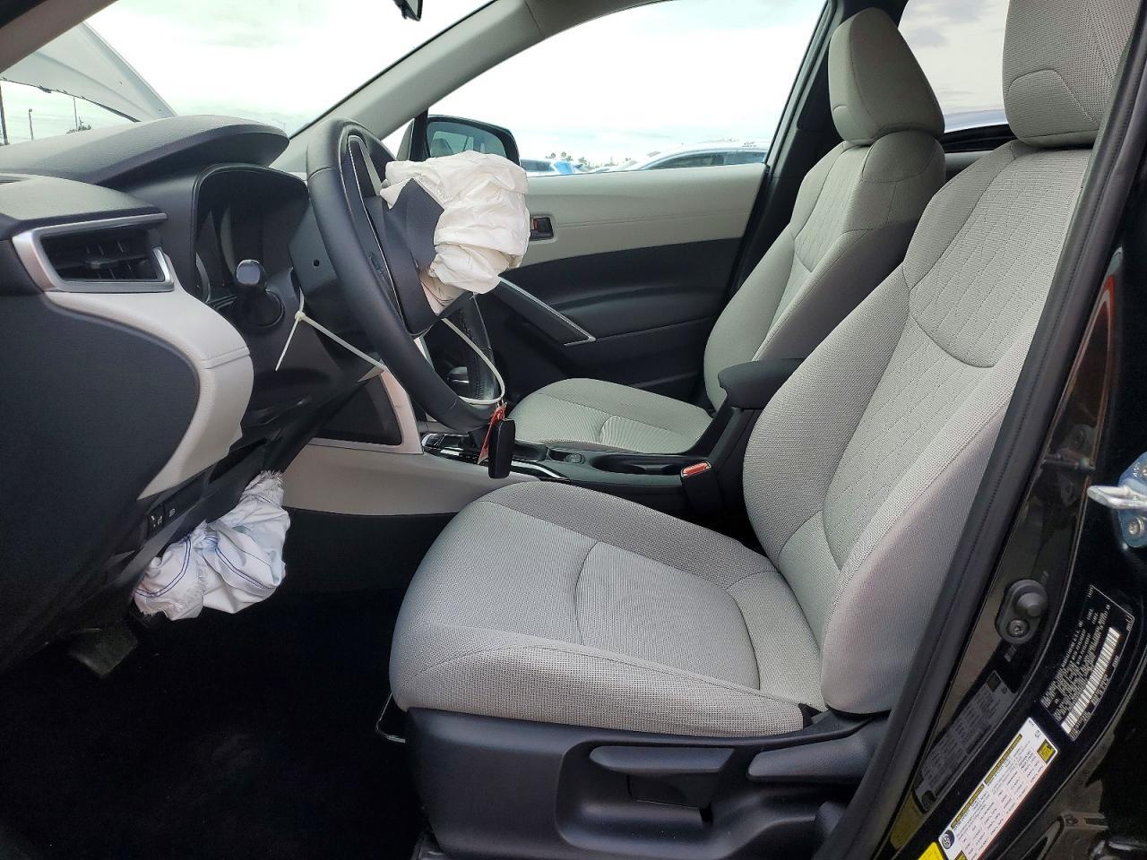 2022 Toyota Corolla Cross Le - Фото 7