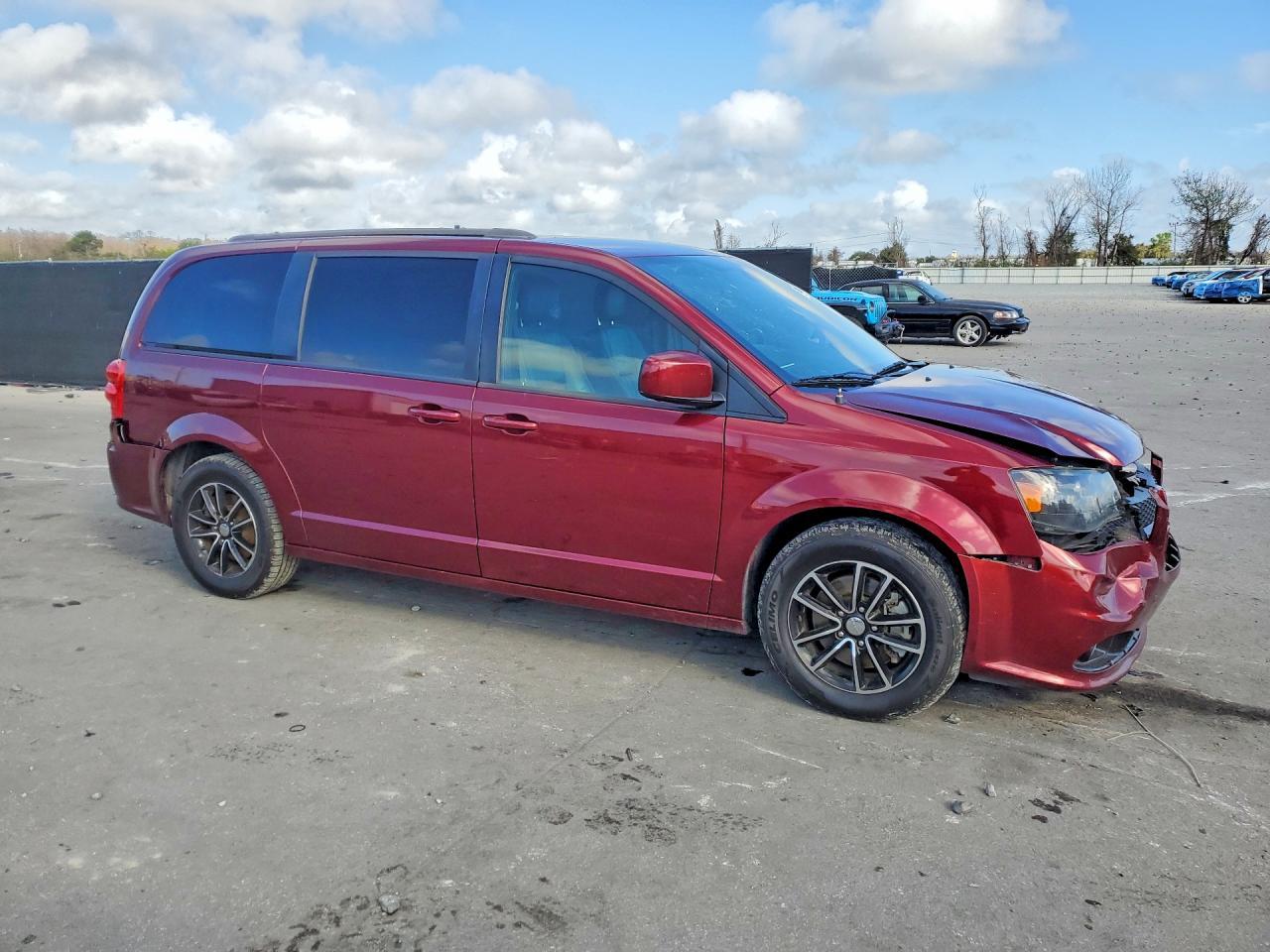 2018 Dodge Grand Caravan Gt - Image 4