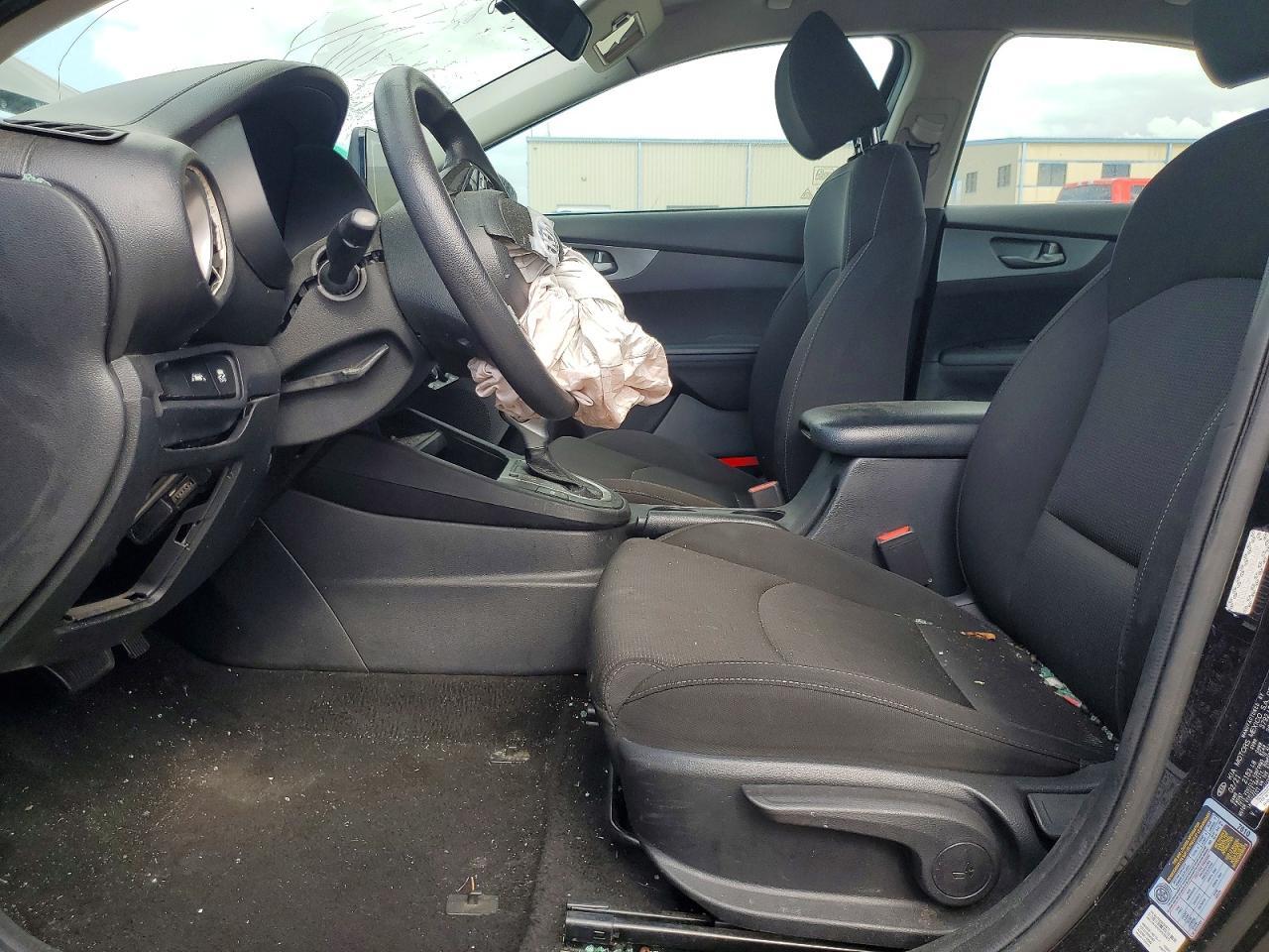 2021 Kia Forte - Image 7