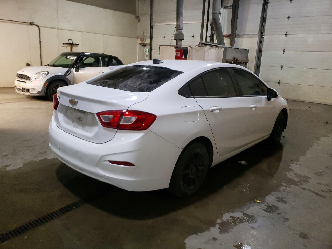 2019 Chevrolet Cruze Ls - Фото 3