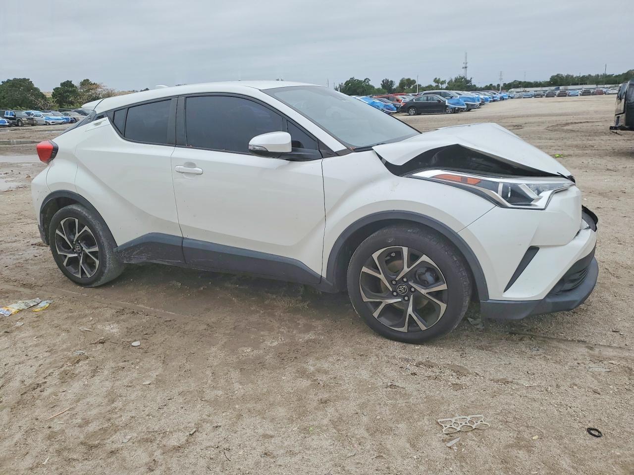 2019 Toyota C-Hr Xle - Фото 4
