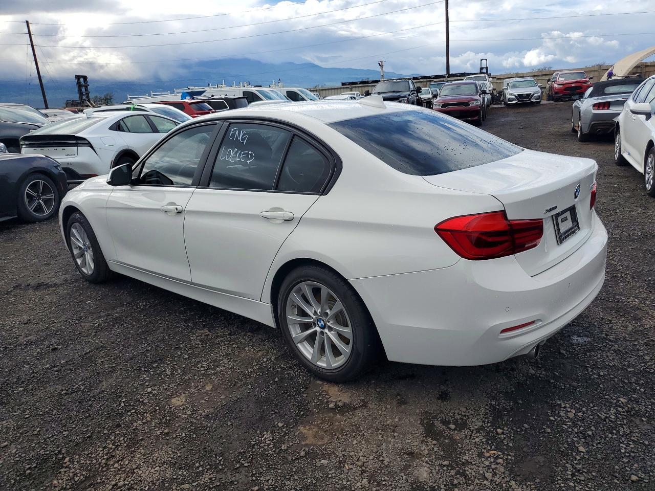 2017 BMW 320 I - Image 2