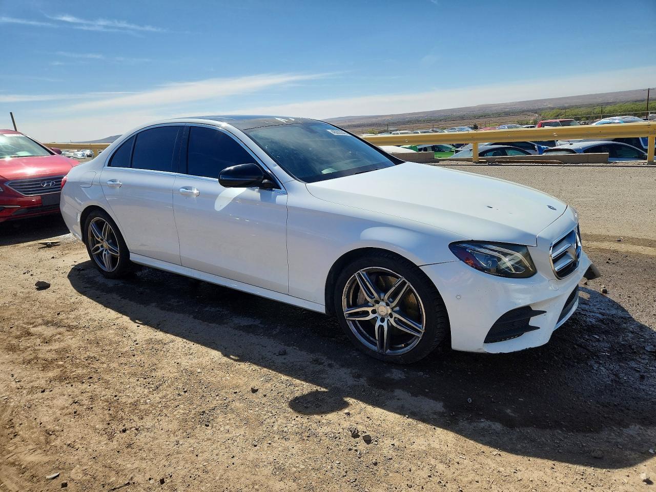 2017 Mercedes-Benz E 300 - Фото 4