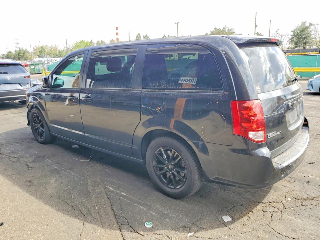 2019 Dodge Grand Caravan Gt - Image 2