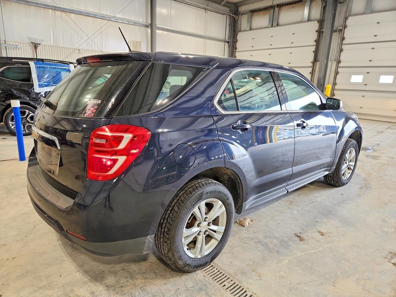 2017 Chevrolet Equinox Ls - Image 3