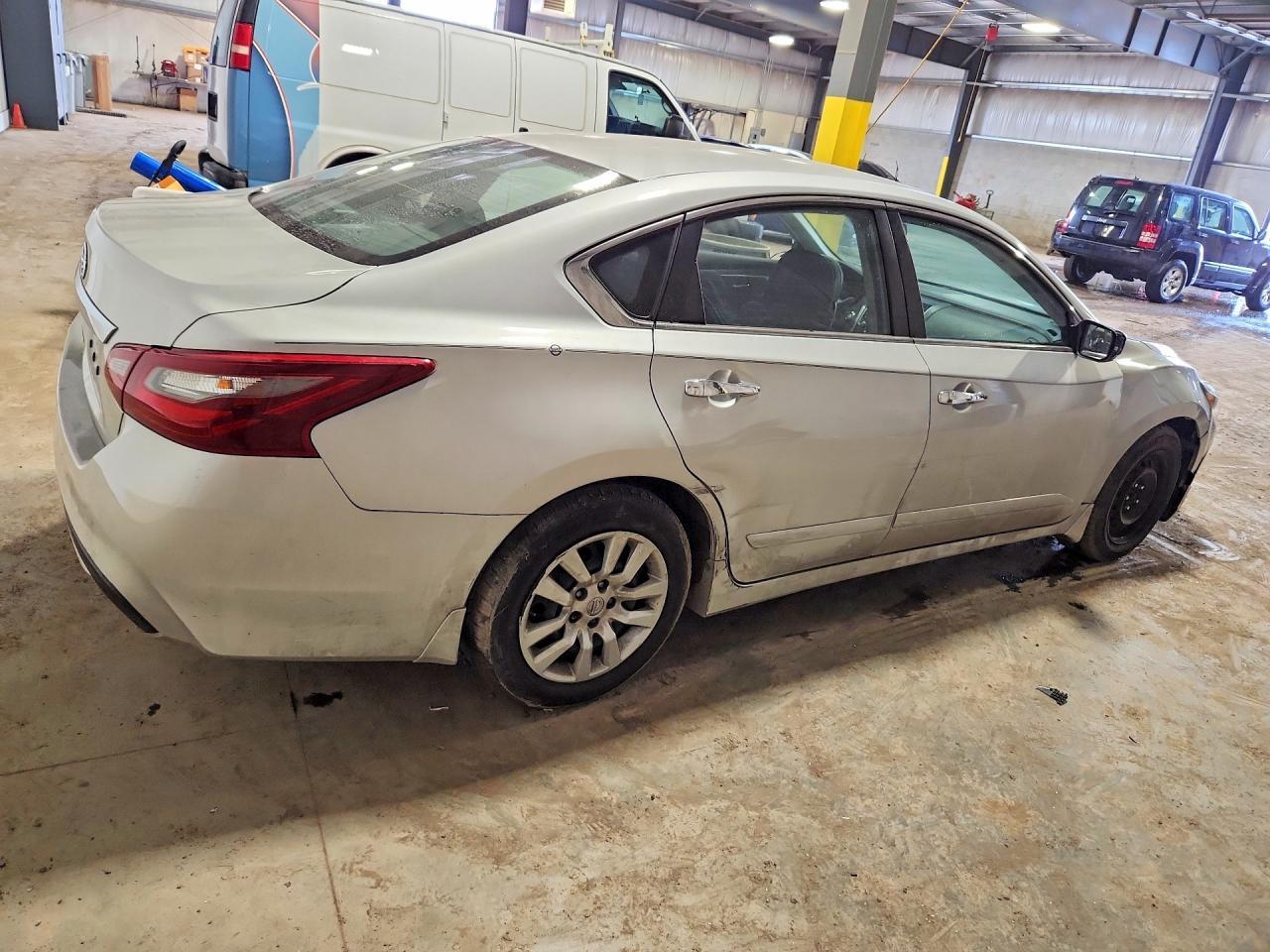 2018 Nissan Altima 2.5 S - Image 3