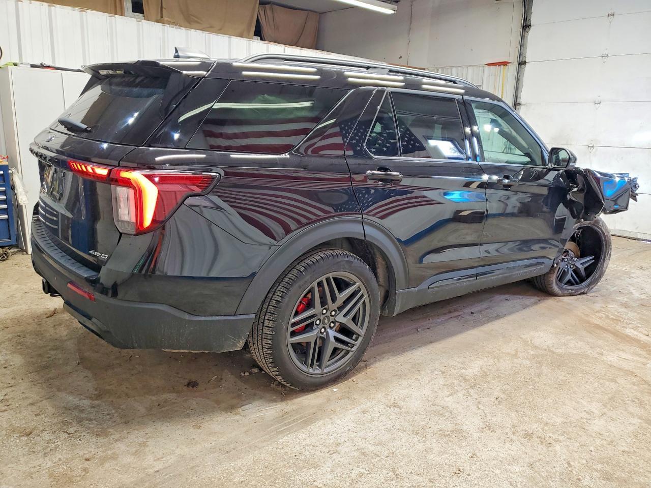 2025 Ford Explorer St-Line - Фото 3