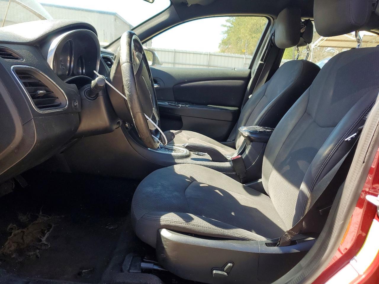 2014 Chrysler 200 Touring - Фото 7