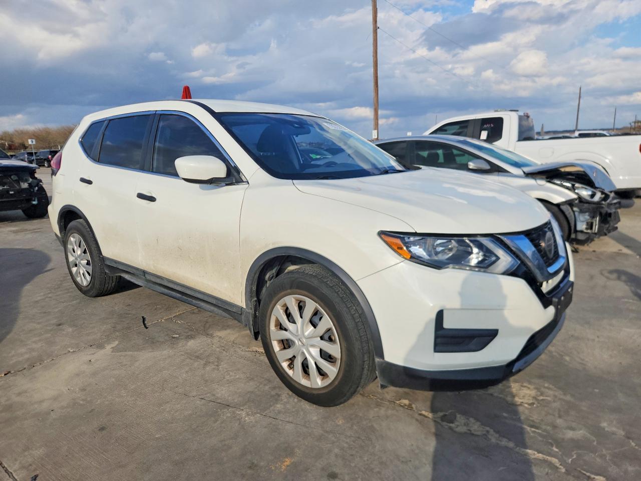 2020 Nissan Rogue - Фото 4