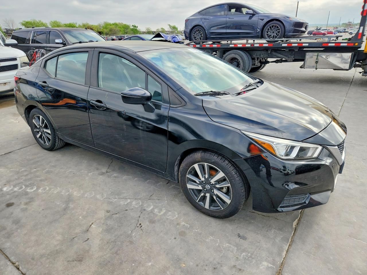 2021 Nissan Versa Sv - Image 4