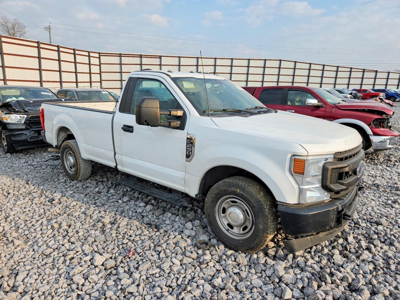 2022 Ford F250 Super Duty - Фото 4