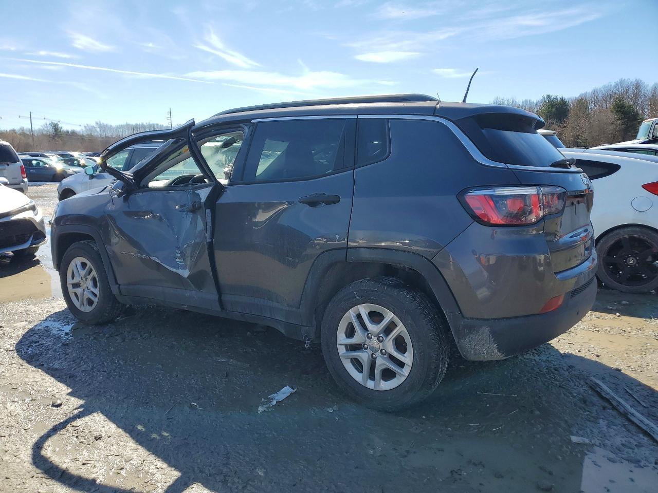 2019 Jeep Compass Sport - Фото 2