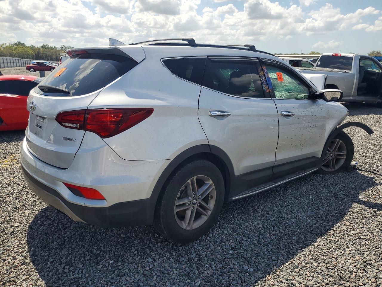 2017 Hyundai Santa Fe Sport 2.4L - Фото 3