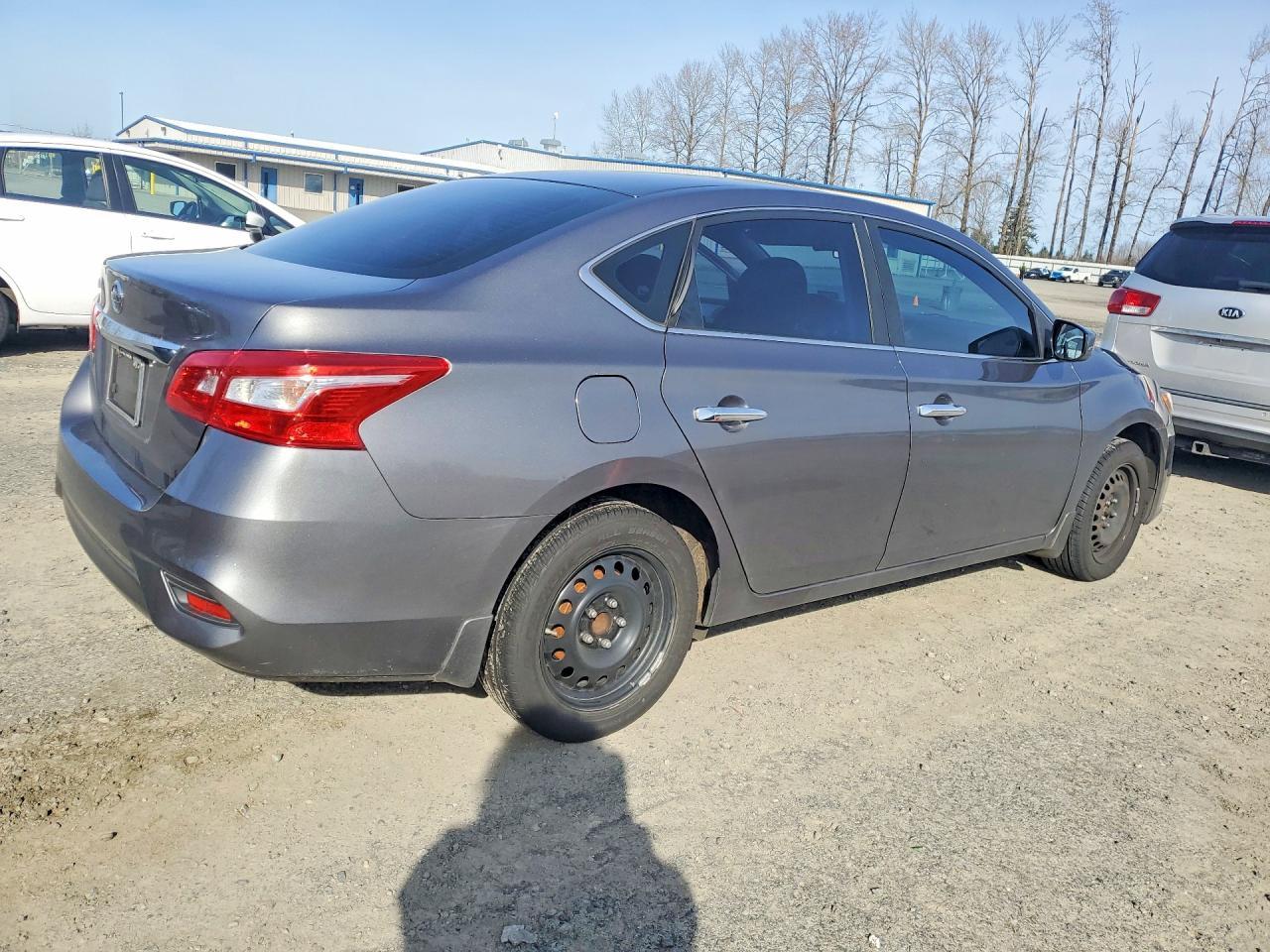 2016 Nissan Sentra S - Фото 3