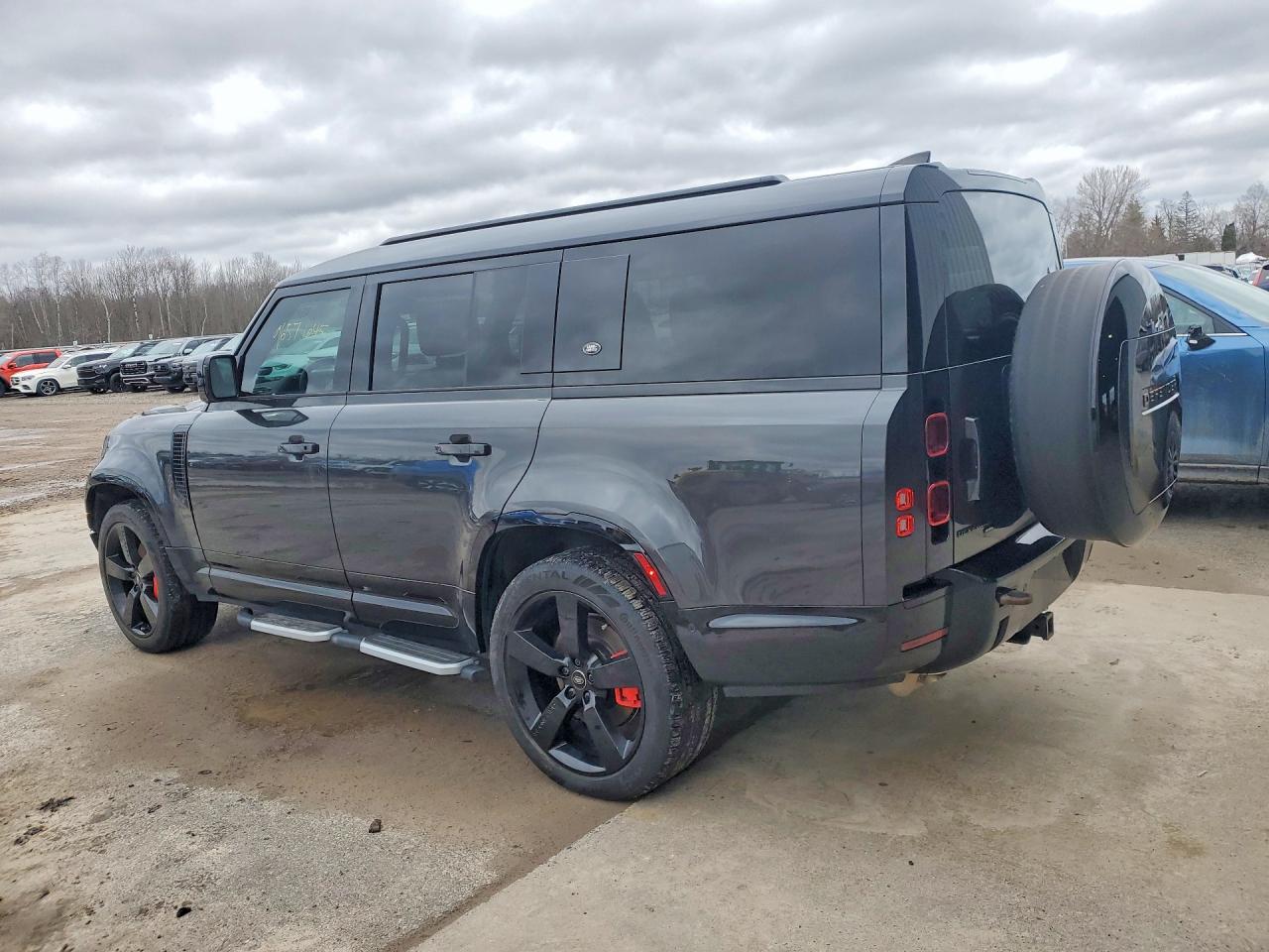 2023 Land Rover Defender 130 X-Dynamic Se - Image 2