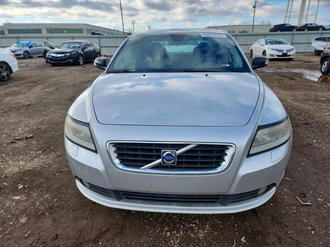 2010 Volvo S40 2.4I - Фото 5