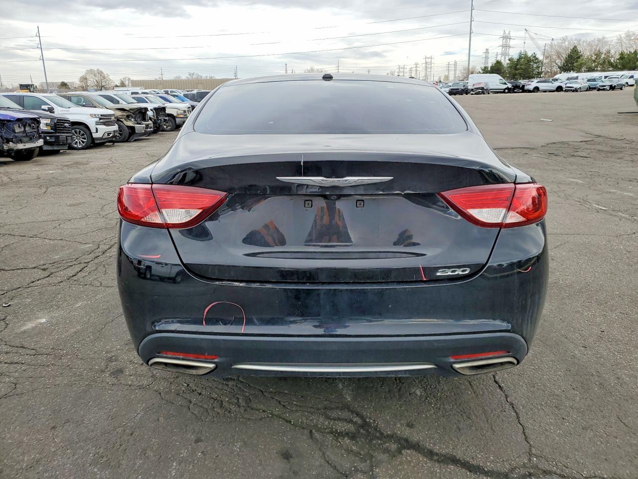 2016 Chrysler 200 Limited - Image 6