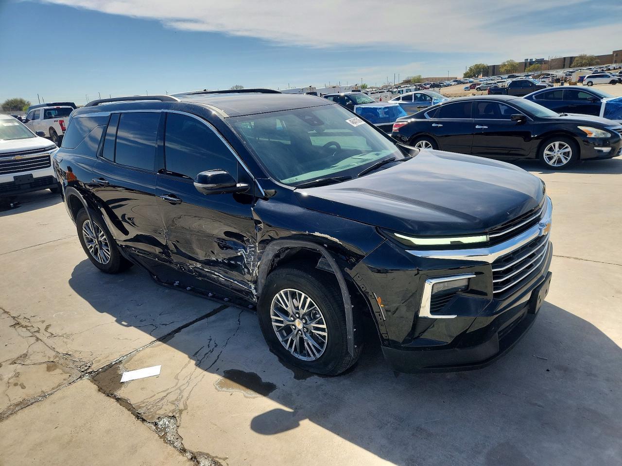2025 Chevrolet Traverse Lt - Image 4