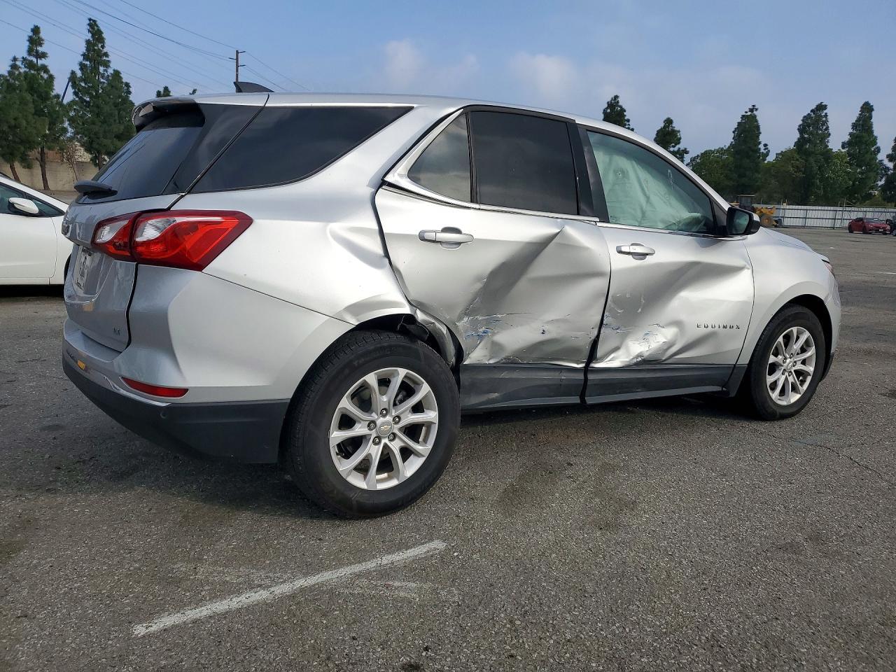 2020 Chevrolet Equinox Lt - Image 3