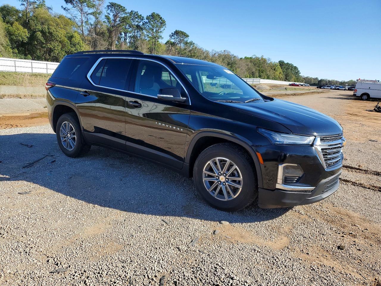 2023 Chevrolet Traverse - Image 4