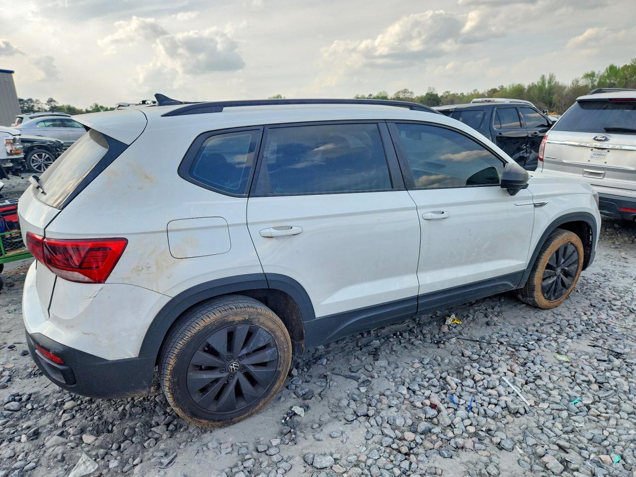 2022 Volkswagen Taos S - Image 3