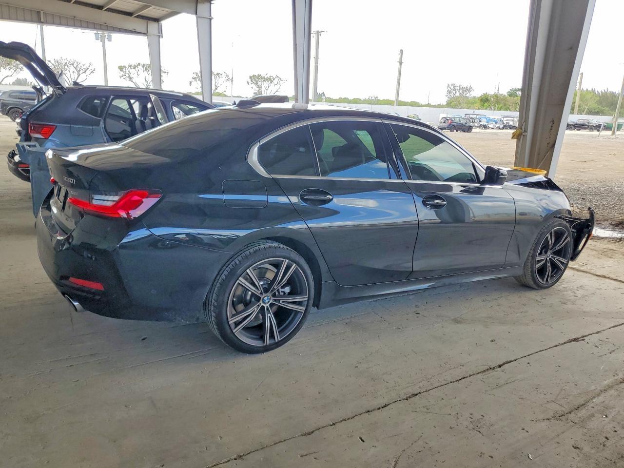 2024 BMW 330I - Фото 3