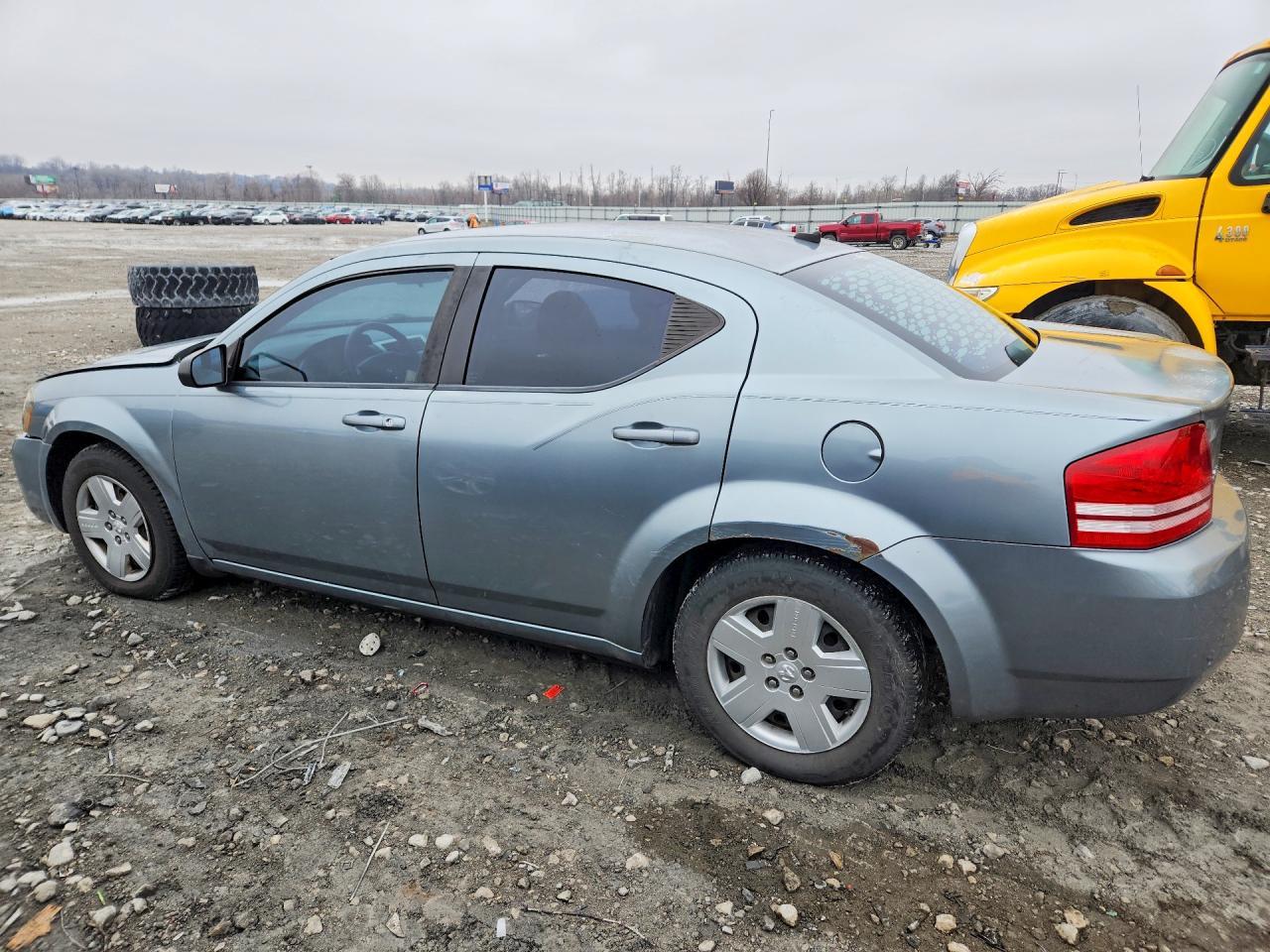 2009 Dodge Avenger Se - Image 2