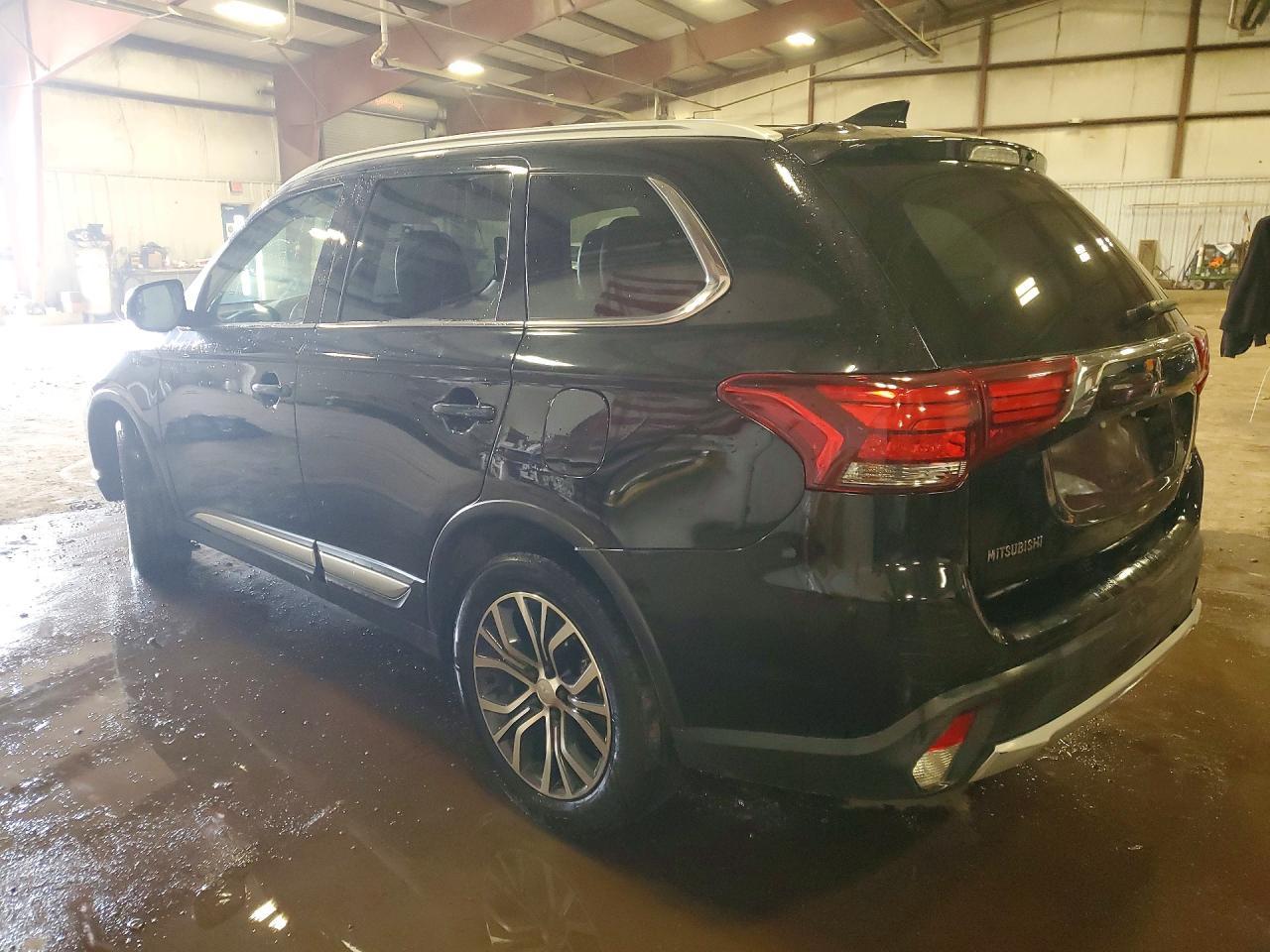 2017 Mitsubishi Outlander Se - Фото 2