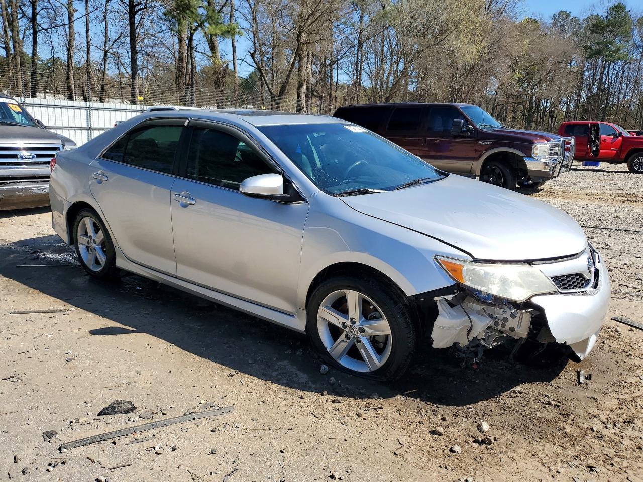 2013 Toyota Camry Se - Фото 4