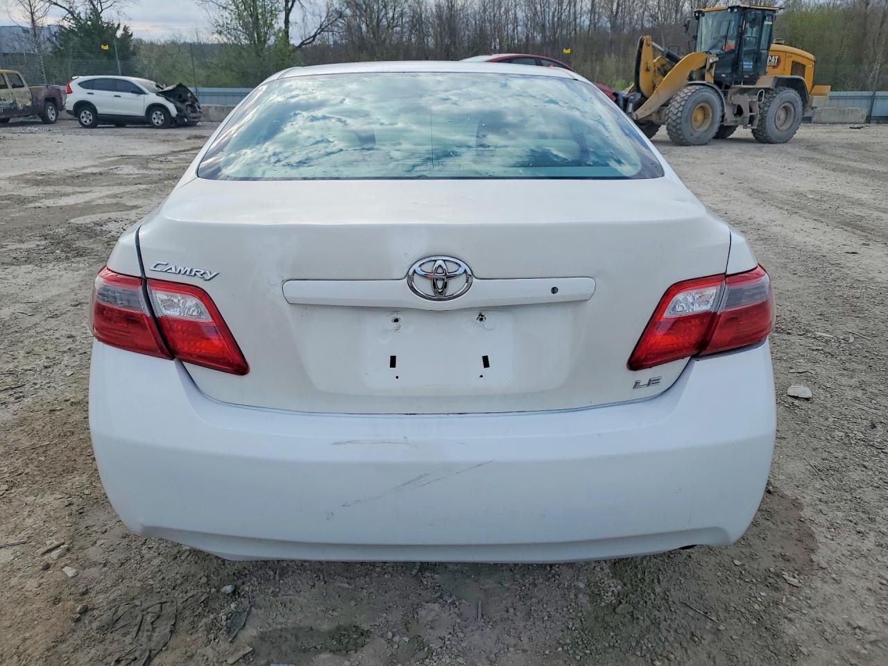 2008 Toyota Camry Le - Фото 6