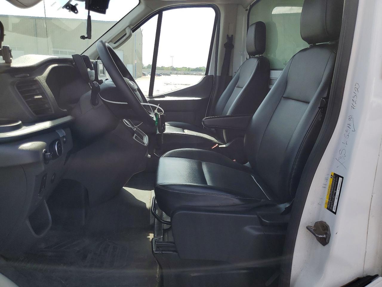 2022 Ford Transit Delivery Truck - Фото 7